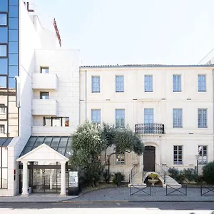 Hotell Atrium Centre Arles